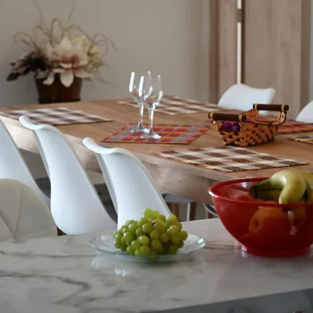 Lambou Sunset Vakantiehuis Soroni