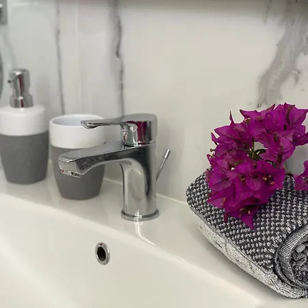 Vakantiehuis Lambou Sunset Soroni