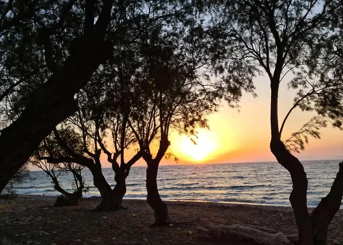 Lambou Sunset Nyaraló