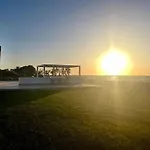بيت للعطل Lambou Sunset *