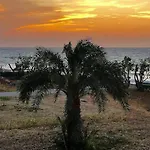 بيت للعطل Lambou Sunset *