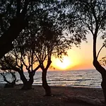 Lambou Sunset بيت للعطل